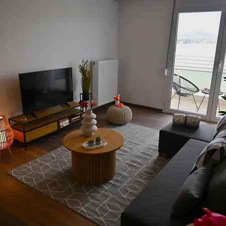 Houseloft Seaview Retreat *